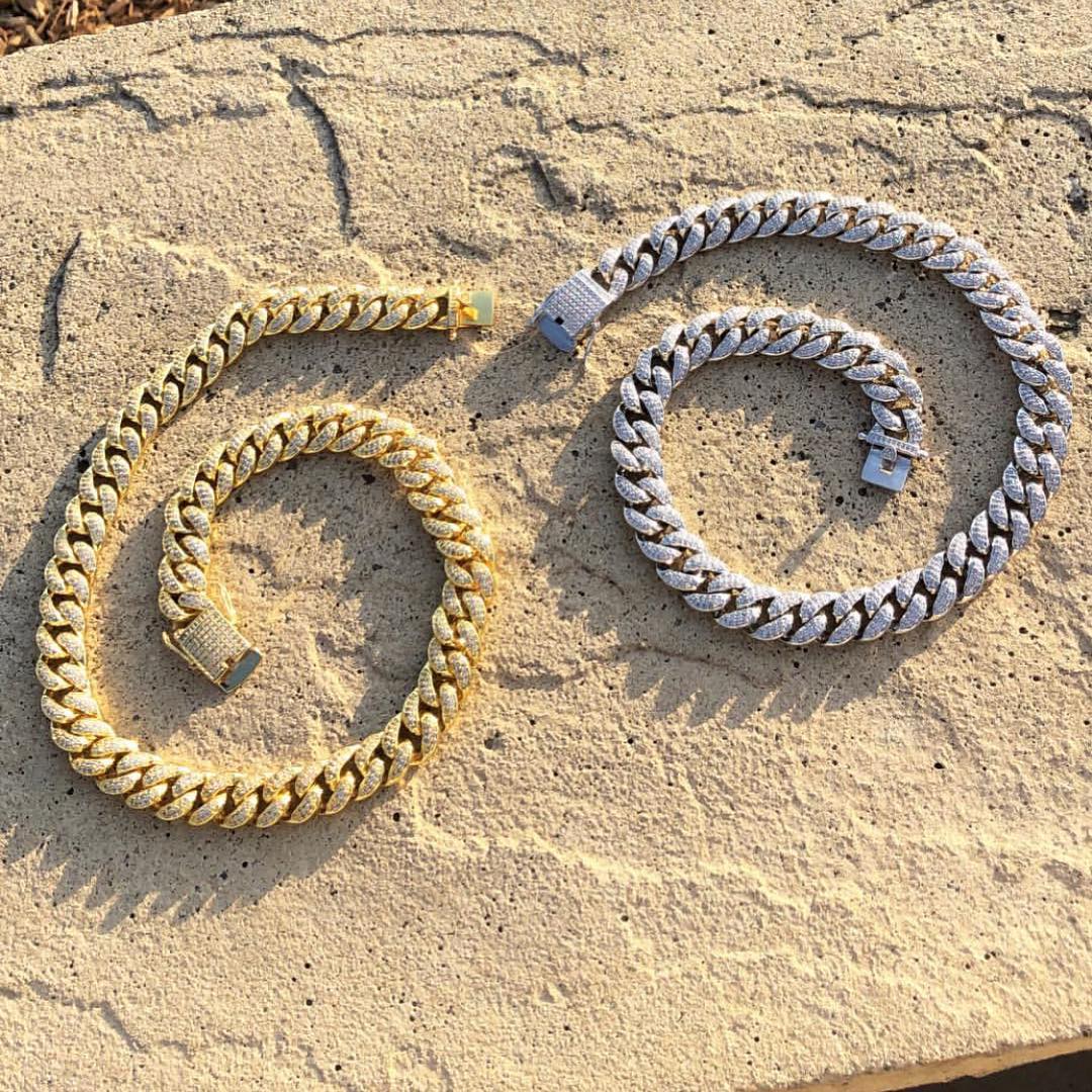 Comment porter une bonne collection de bijoux en 3 étapes blog