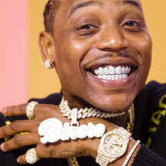 Flipp Dinero muestra su colección de joyas de diamantes