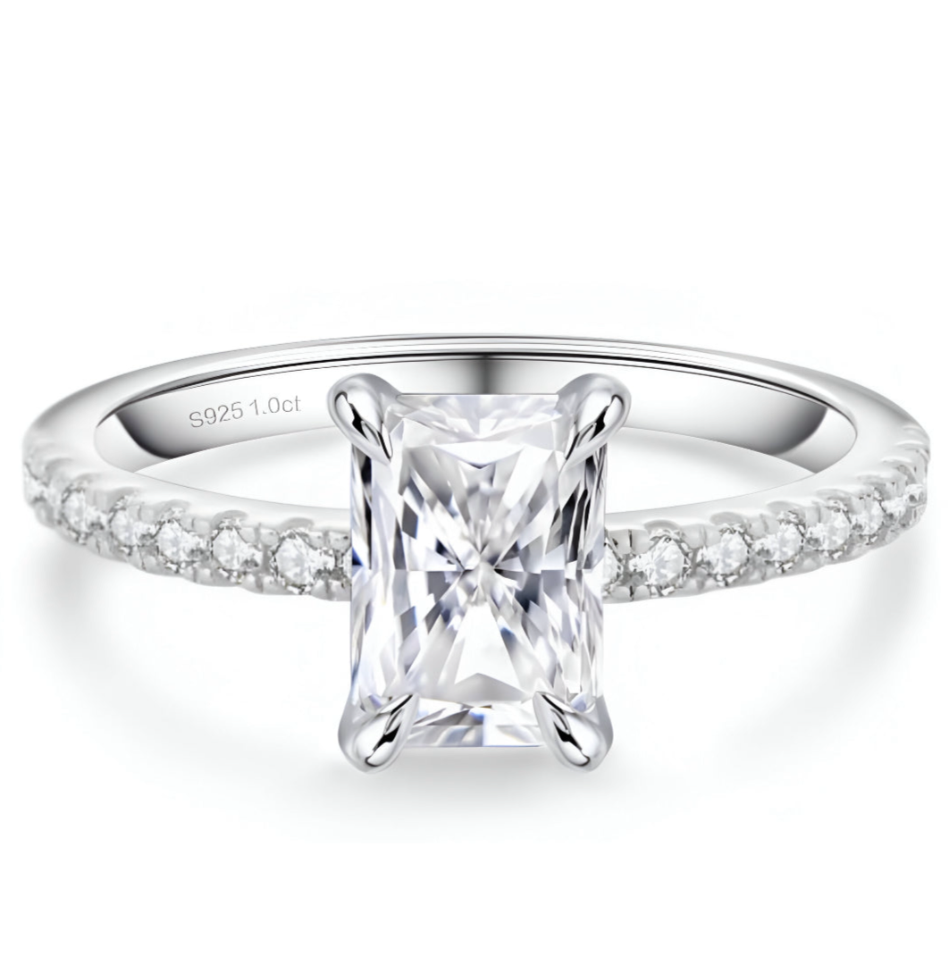 Bague taille radiant en moissanite de la collection Emir ICE