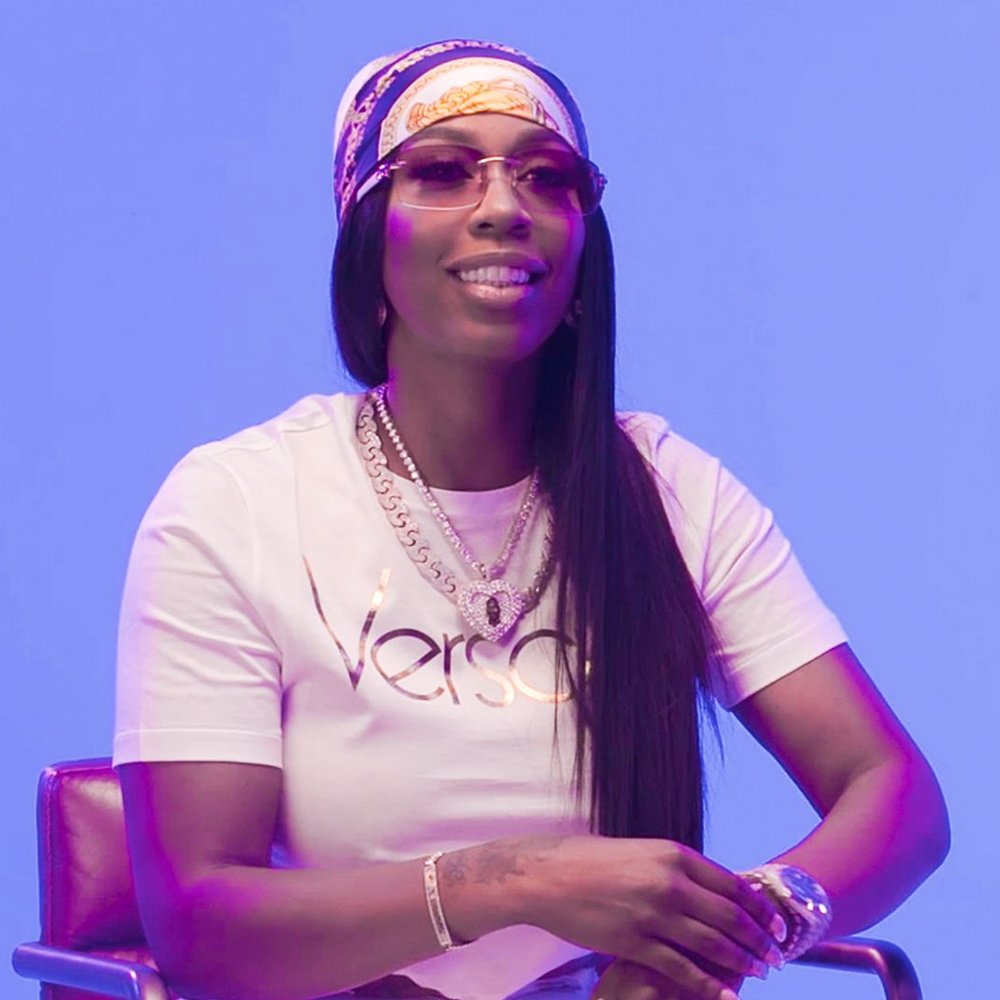Kash Doll montre sa collection de bijoux de folie