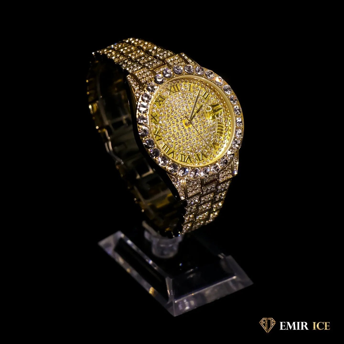 Montre Emir Watch V4 or jaune sertie de zircones cubiques, un accessoire qui construit un drip