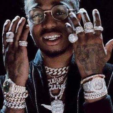 Quavo montre sa collection de bijoux de folie
