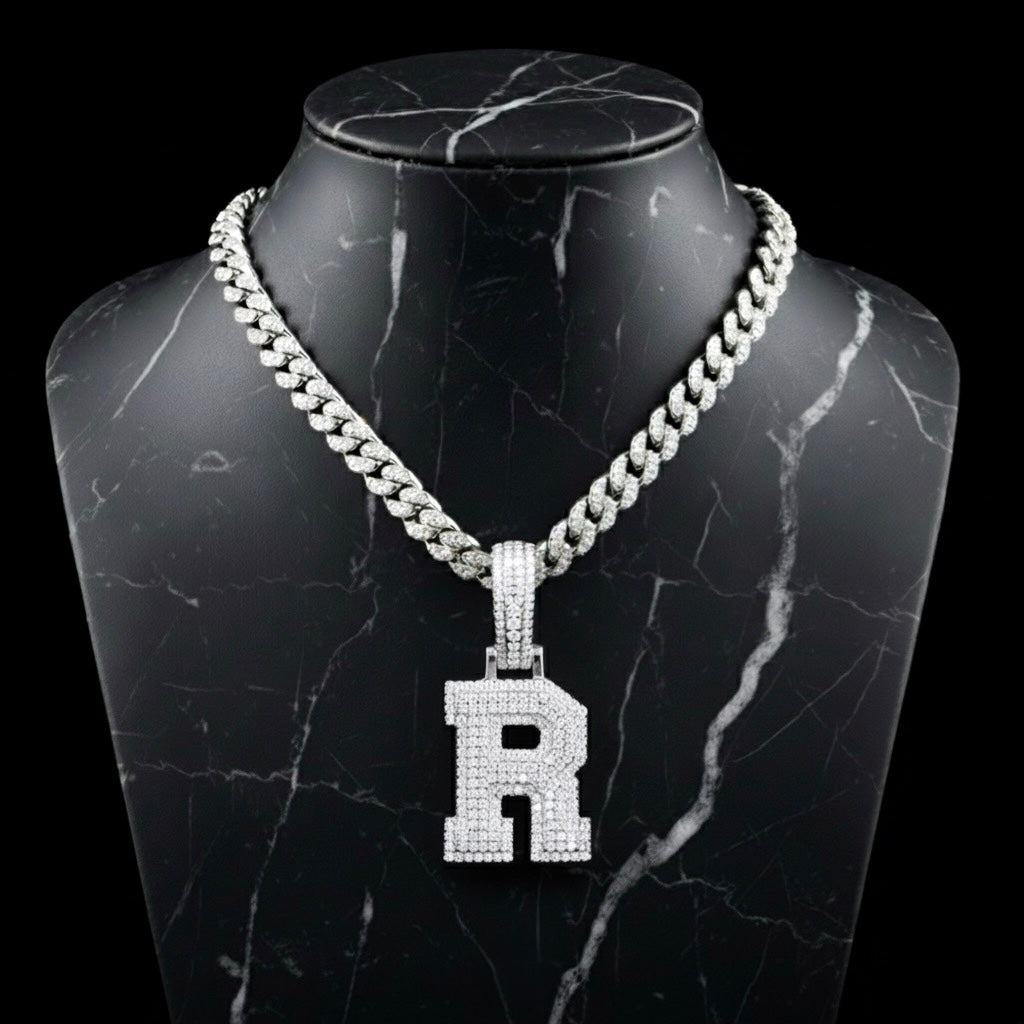 Pendentif lettre R diamant moissanite