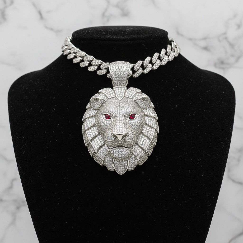 Pendentif lion diamant moissanite