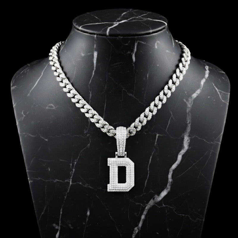 Pendentif lettre D diamant moissanite