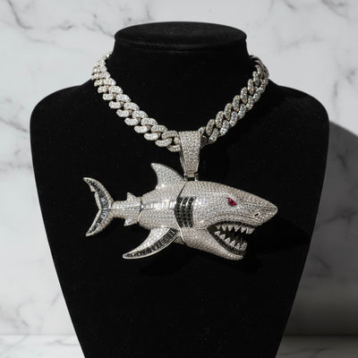 Pendentif requin diamant moissanite