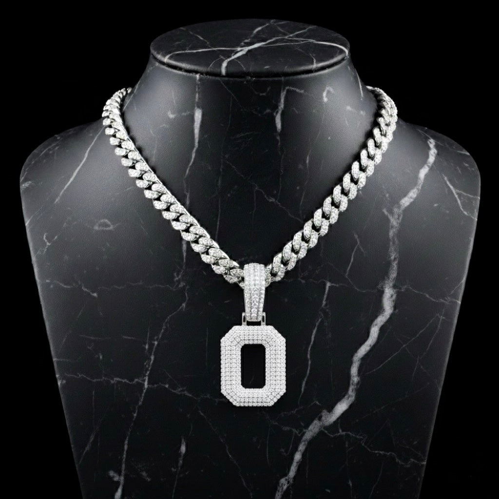 Pendentif lettre O diamant moissanite