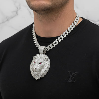 Pendentif lion diamant moissanite