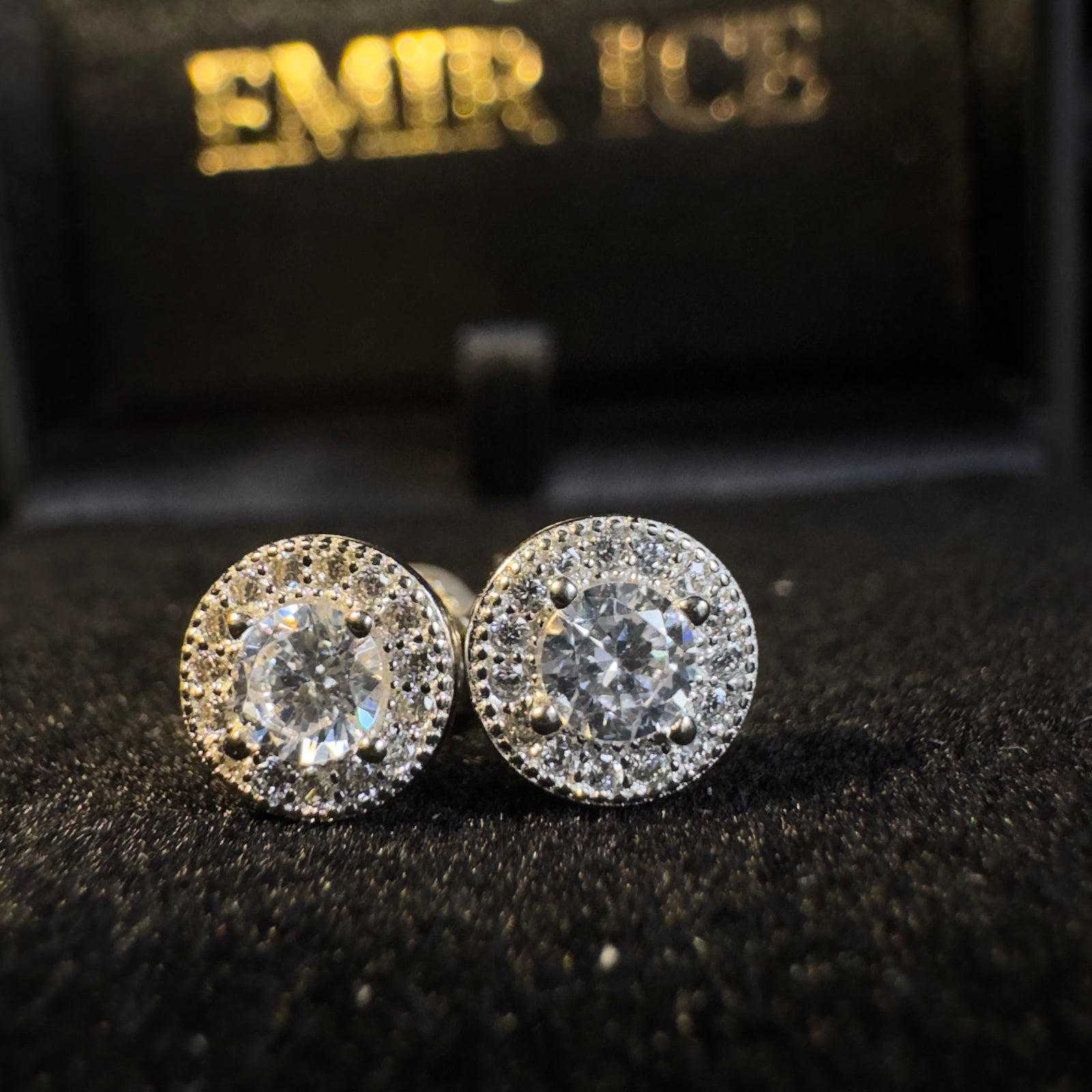 PENDIENTES DE HOMBRE CON DIAMANTES REDONDOS EN ORO BLANCO S925
