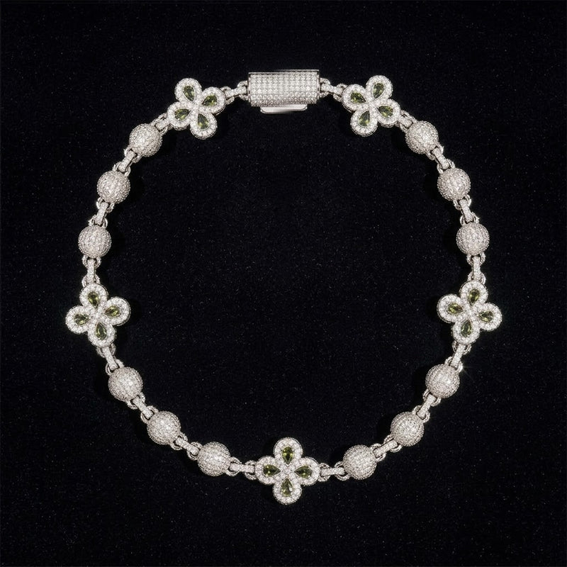 Chaîne Chapelet Boules Trèfle 8 mm moissanite Femme - portée par une femme - Emir ICE