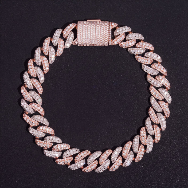 Chaîne Cubaine 2 Rangs Pierres Surélevées 13 mm diamant naturel Femme - portée par une femme - Emir ICE