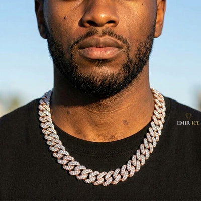 Chaîne Cubaine 2 Rangs Pierres Surélevées 13 mm moissanite Homme - porté par un homme - Emir ICE