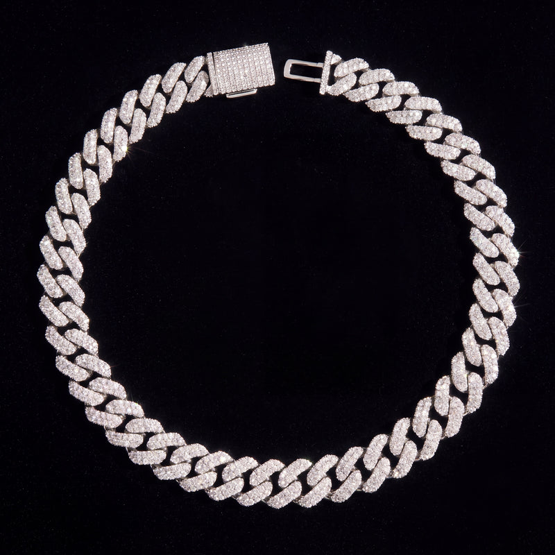 Chaîne Cubaine 3 Rangs Laiton 10 mm diamant naturel Homme - porté par un homme - Emir ICE