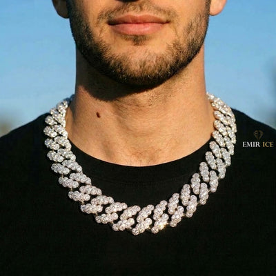 Chaîne Cubaine Cluster Serti Clos 20 mm diamant de laboratoire Homme - porté par un homme - Emir ICE