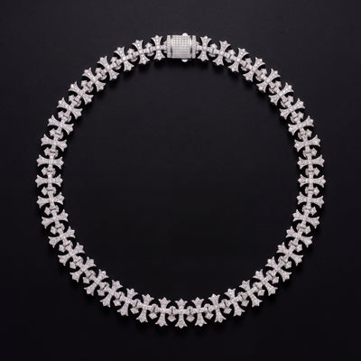 Chaîne Cubaine Croix Gothique 8 mm moissanite Femme - produit seul - Emir ICE