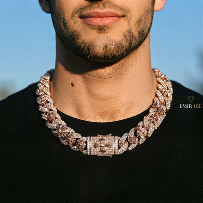 Chaîne Cubaine Miami Croix 20 mm diamant naturel Homme - porté par un homme - Emir ICE