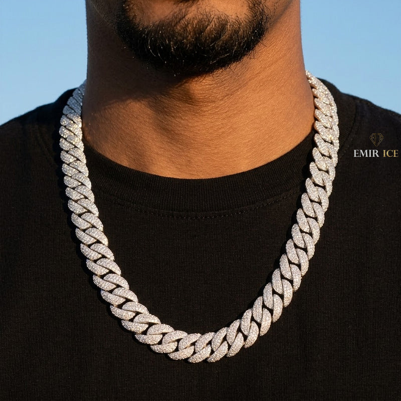 Chaîne Cubaine Mosaïque 15 mm diamant naturel Homme - porté par un homme - Emir ICE