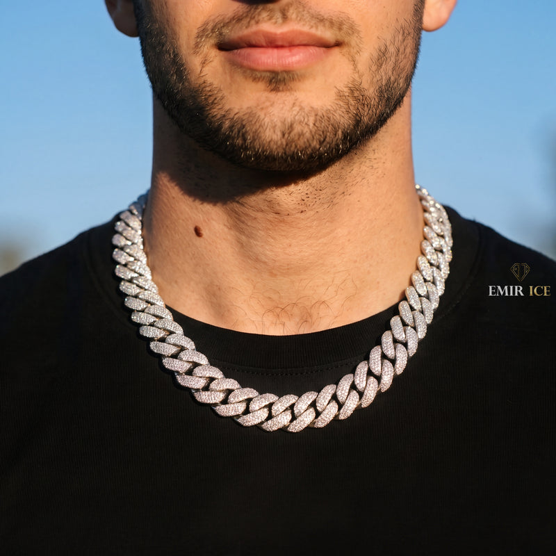 Chaîne Cubaine Mosaïque 23 mm moissanite Homme - porté par un homme - Emir ICE