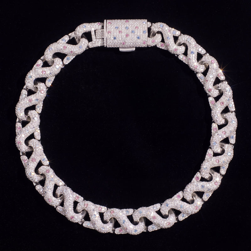 Chaîne Cubaine Multicolore Rose et Bleue diamant naturel Homme - porté par un homme - Emir ICE