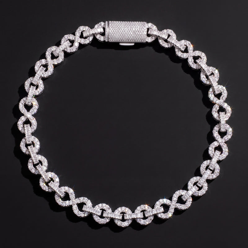 Chaîne Infinity Link 15 mm diamant naturel Femme - portée par une femme - Emir ICE