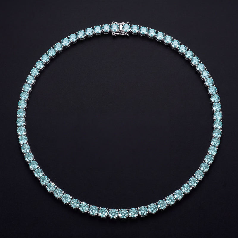 Chaîne Tennis Bleu Tiffany 3 mm - 4 mm diamant de laboratoire Femme - portée par une femme - Emir ICE