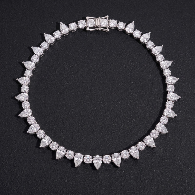 Chaîne Tennis Spike 5 mm moissanite Femme - portée par une femme - Emir ICE