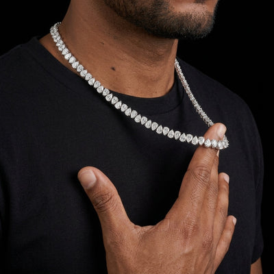 Chaîne Tennis Taille Poire Serti Inversé diamant naturel Homme - porté par un homme - Emir ICE