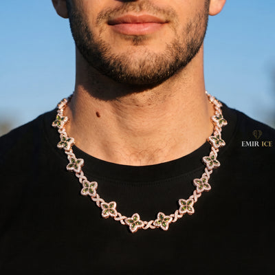 Chaîne Trèfle Péridot 18 mm moissanite Homme - porté par un homme - Emir ICE