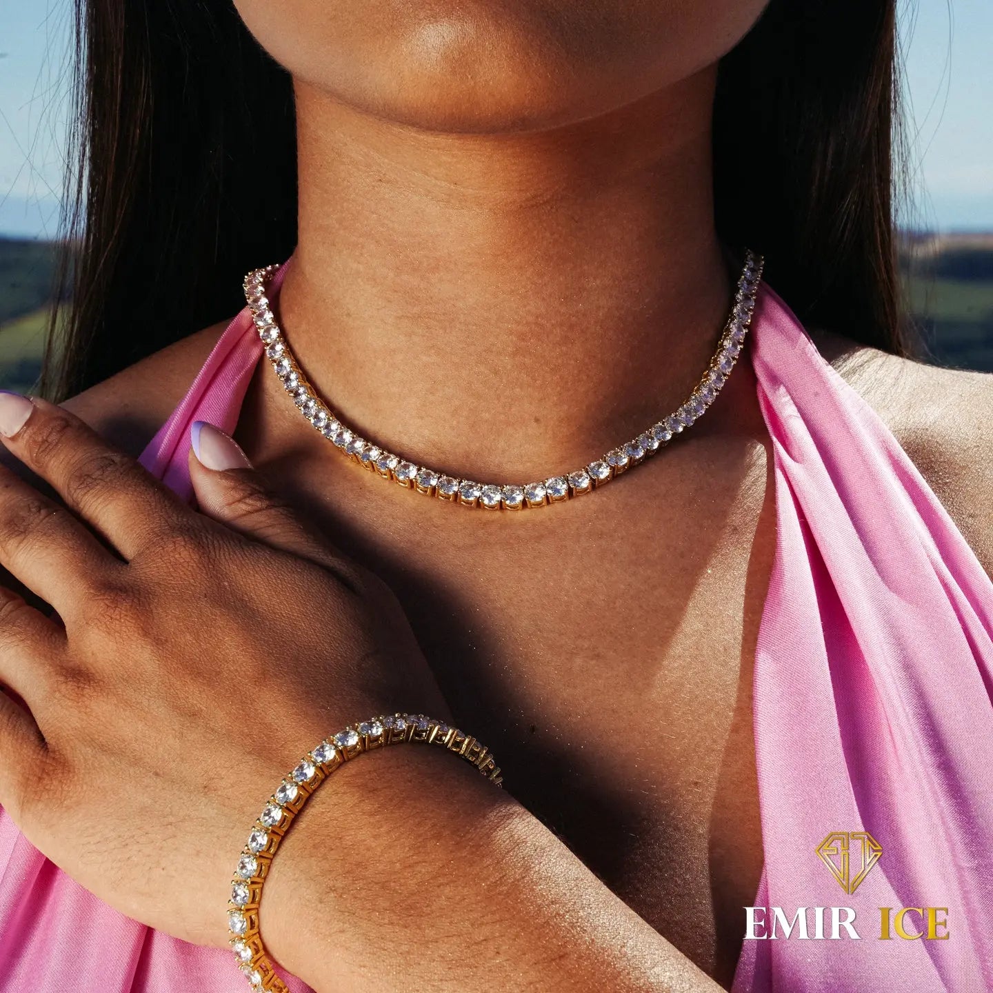 Achetez Bracelet pour femme Dimens en Or Jaune 750 Diamant 0.4 Carats Achetez Bracelet pour femme Dimens en Or Jaune 750 Diamant 0.4 Carats