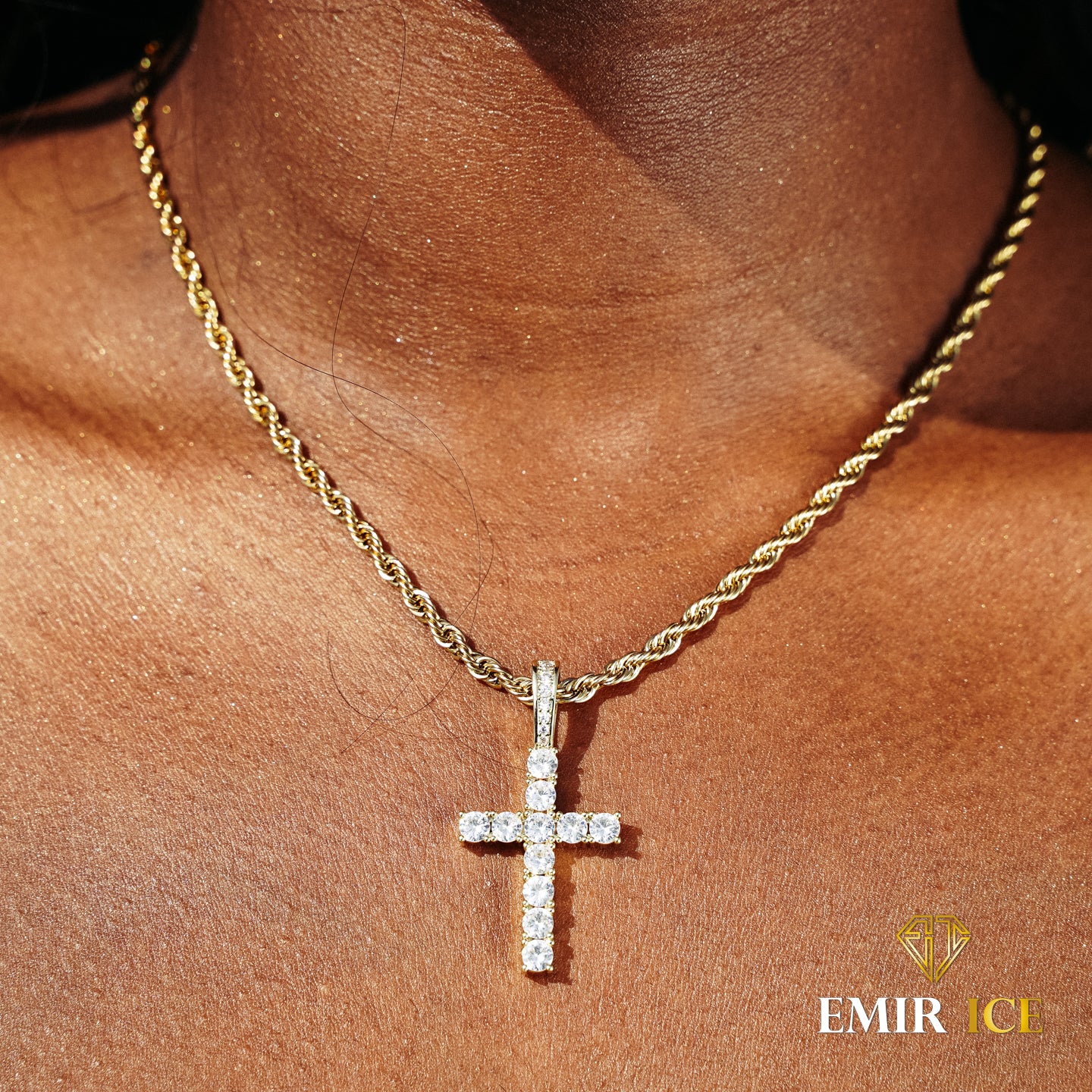 WOMEN'S YELLOW GOLD DIAMOND CROSS NECKLACE