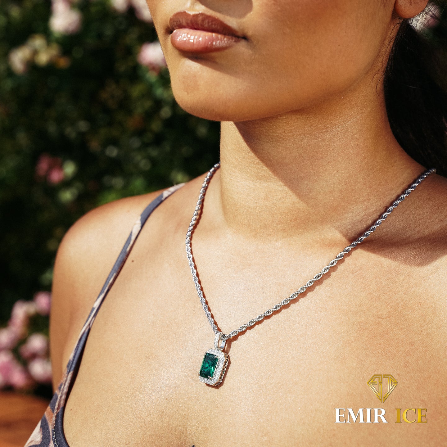 COLLIER EMERAUDE DIAMANT FEMME OR BLANC1