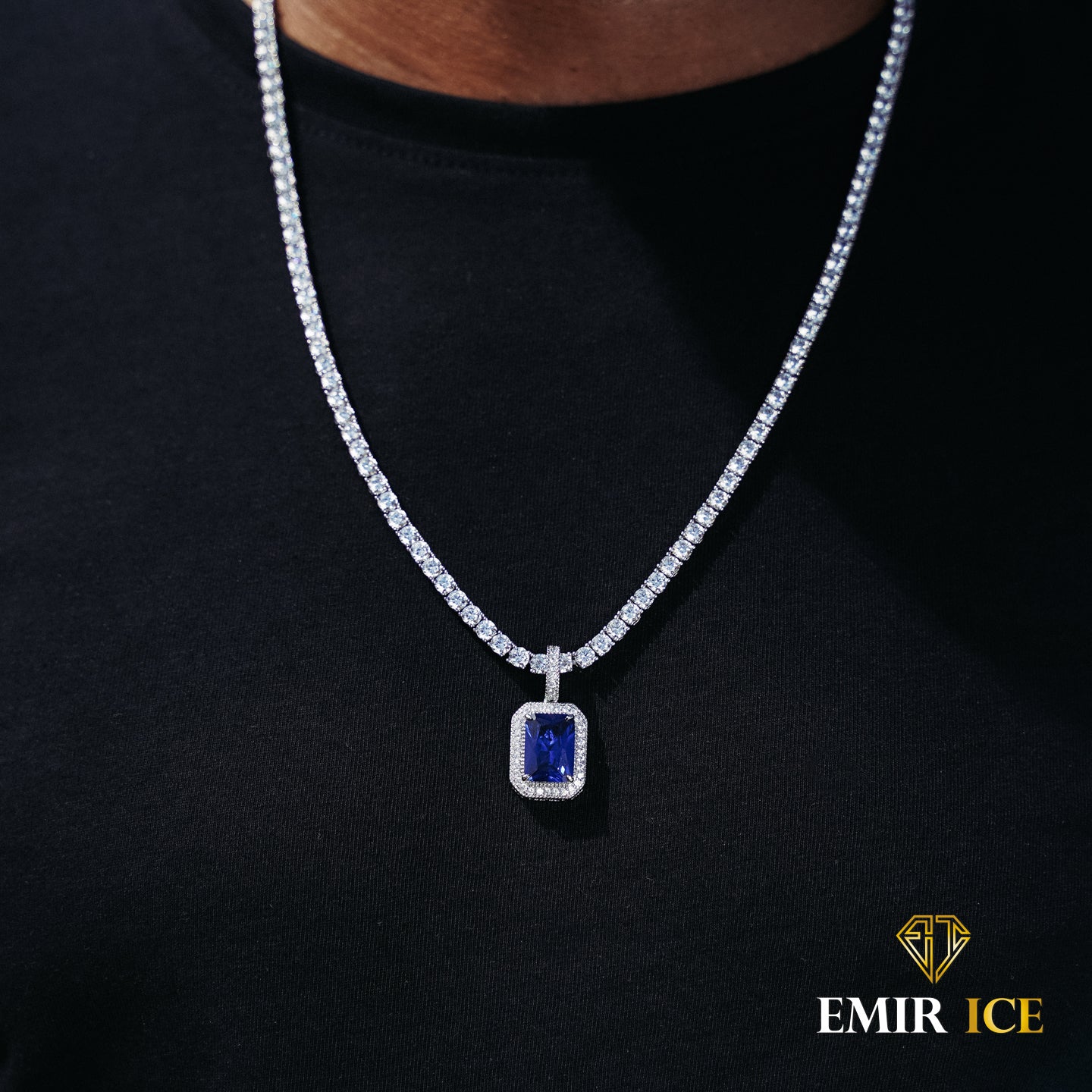 SAPPHIRE DIAMOND PENDANT NECKLACE WHITE GOLD