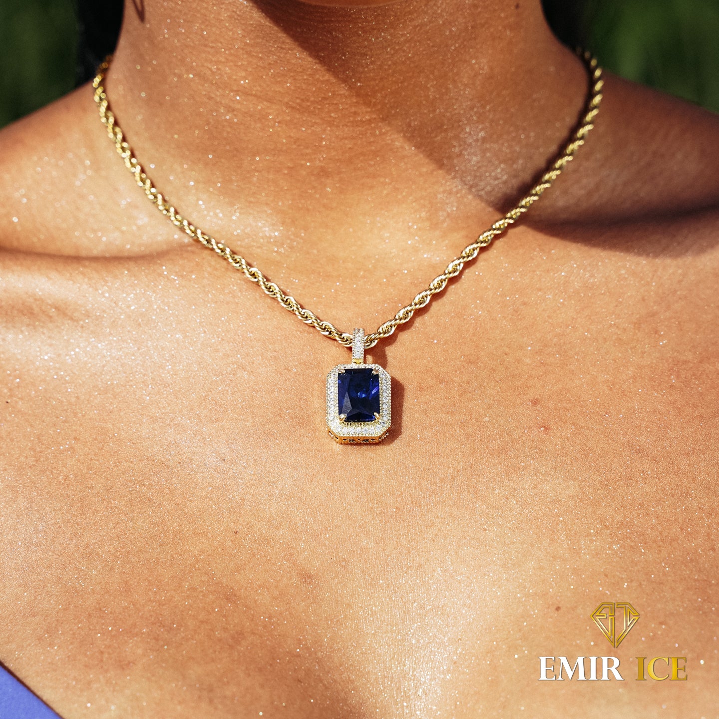 SAPPHIRE AND DIAMOND NECKLACE FOR WOMEN IN YELLOW GOLD