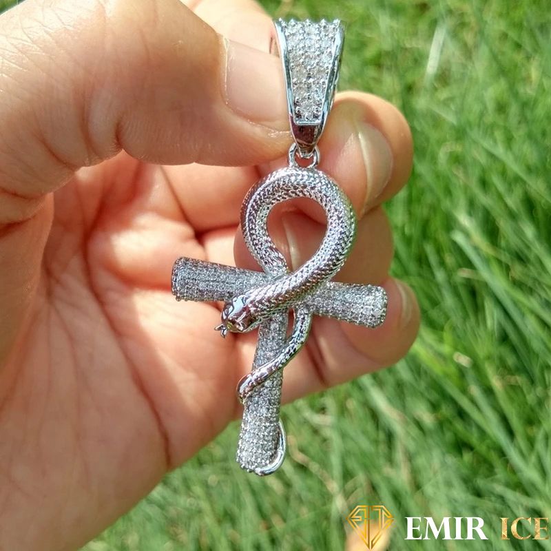 COLLIER PENDENTIF CROIX ÂNKH AVEC SERPENT™ : Symbole de longévité - Emirice.com