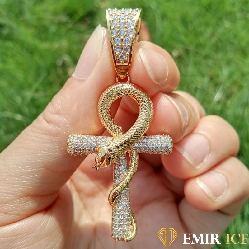 COLLIER PENDENTIF CROIX ÂNKH AVEC SERPENT™ : Symbole de longévité - Emirice.com