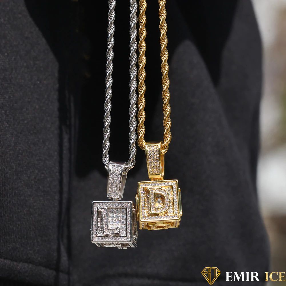 COLLIER PENDENTIF LUXECUBE INITIALE - Emirice.com